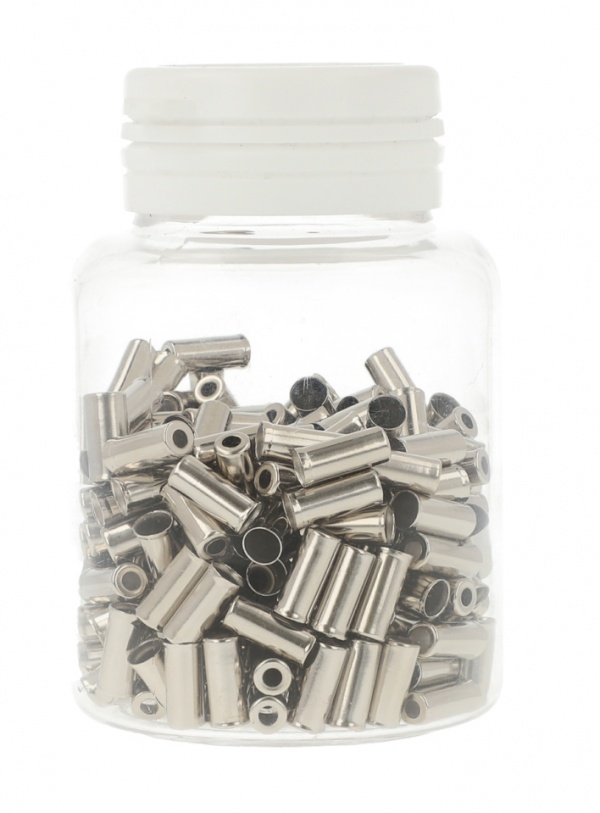 Na zdjęciu widnieje produkt Końcówka pancerza hamulca DeOne 5 mm mosiężna