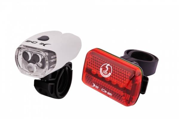 Na zdjęciu widnieje produkt Komplet lampek DeOne 18,3/0,88 lm